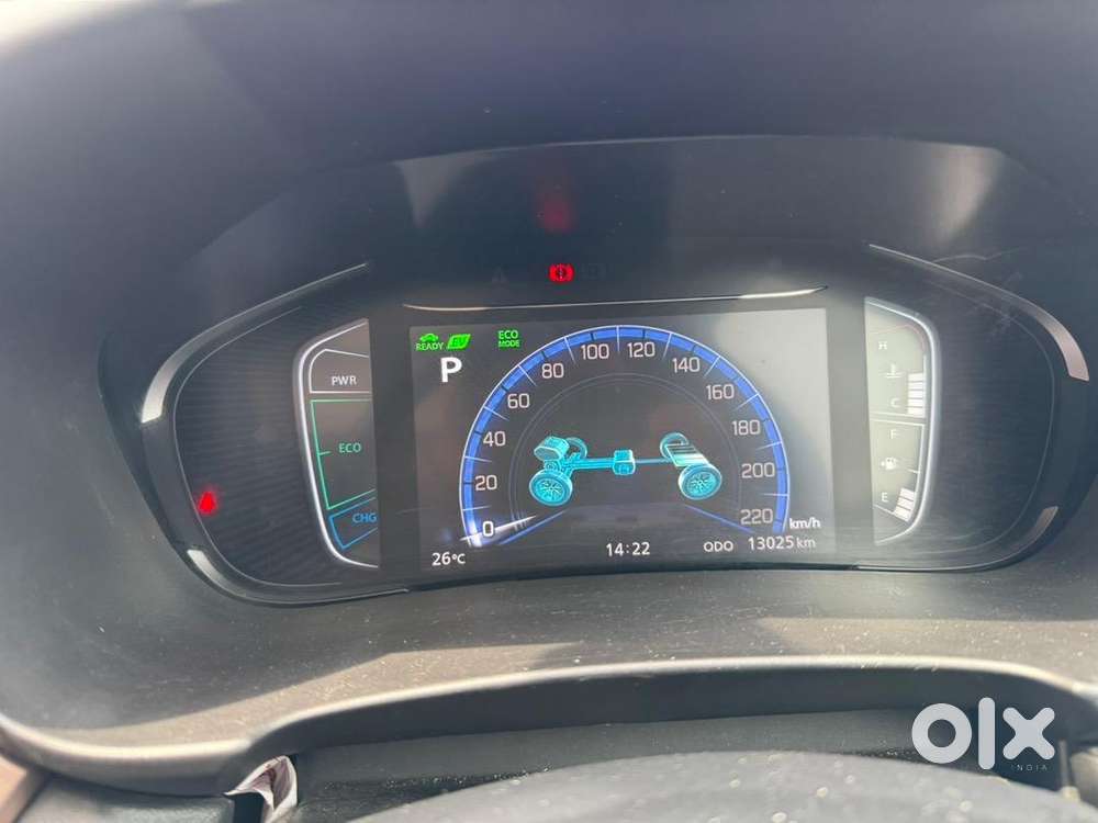 Maruti Suzuki Grand Vitara 2025 Petrol Hybrid 13200 Km Driven