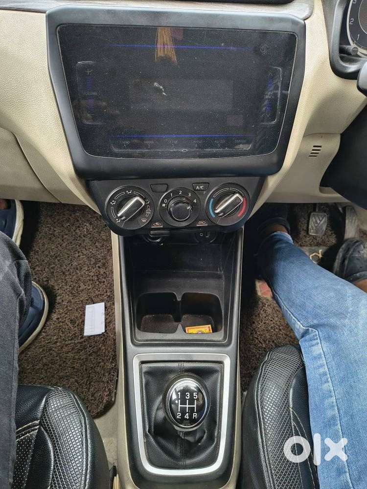 Maruti Suzuki Dzire 1.2 Vxi, 2023, Petrol