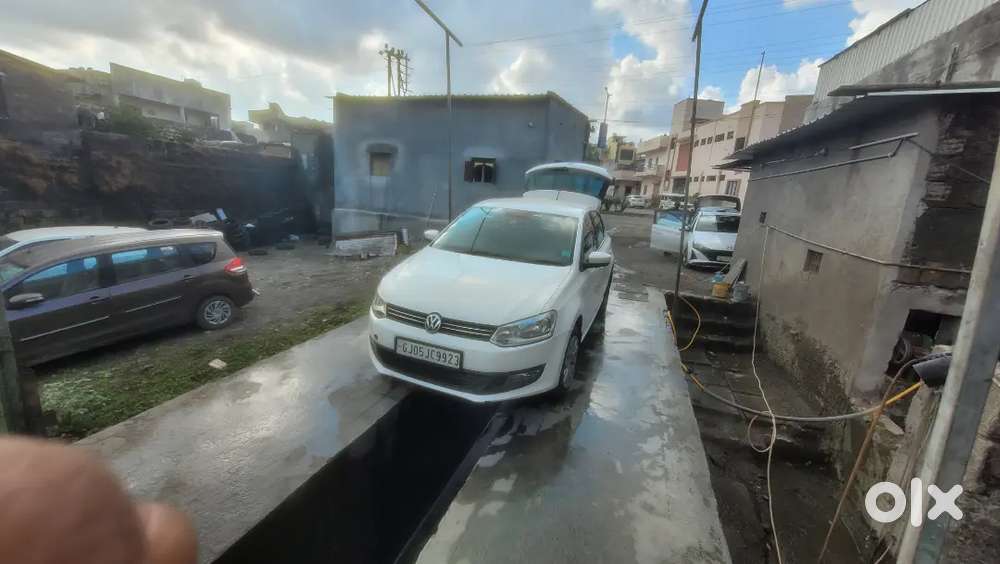 Volkswagen Polo 2013 Petrol 90000 Km Driven