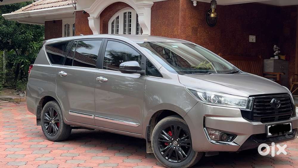 Toyota Innova Crysta 2017