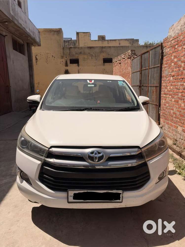 Toyota Innova Crysta 2016 Diesel Well Maintained