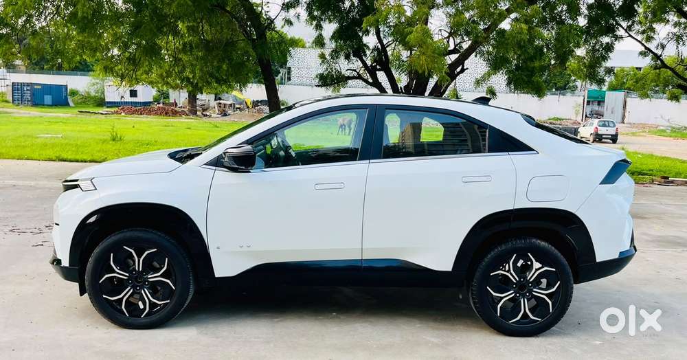 Tata Curvv Accom + A Dmt, 2025, Diesel