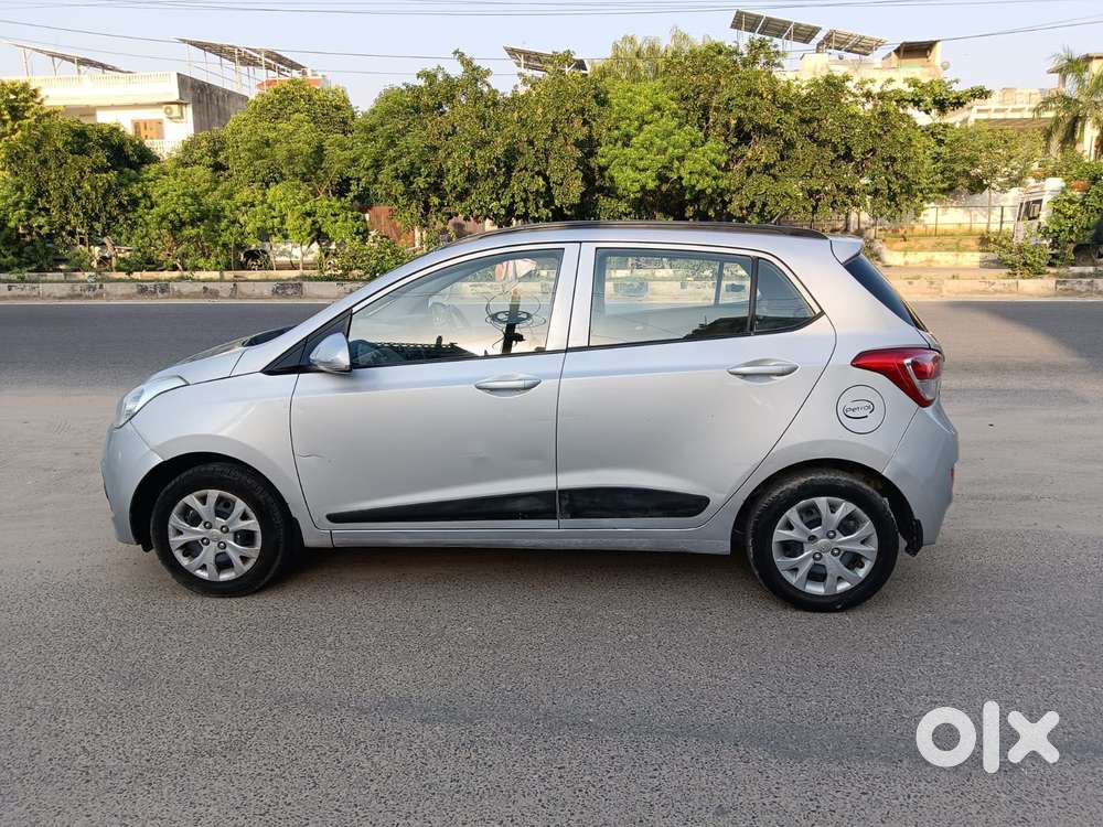 Hyundai Grand I10 Sportz, 2016, Petrol
