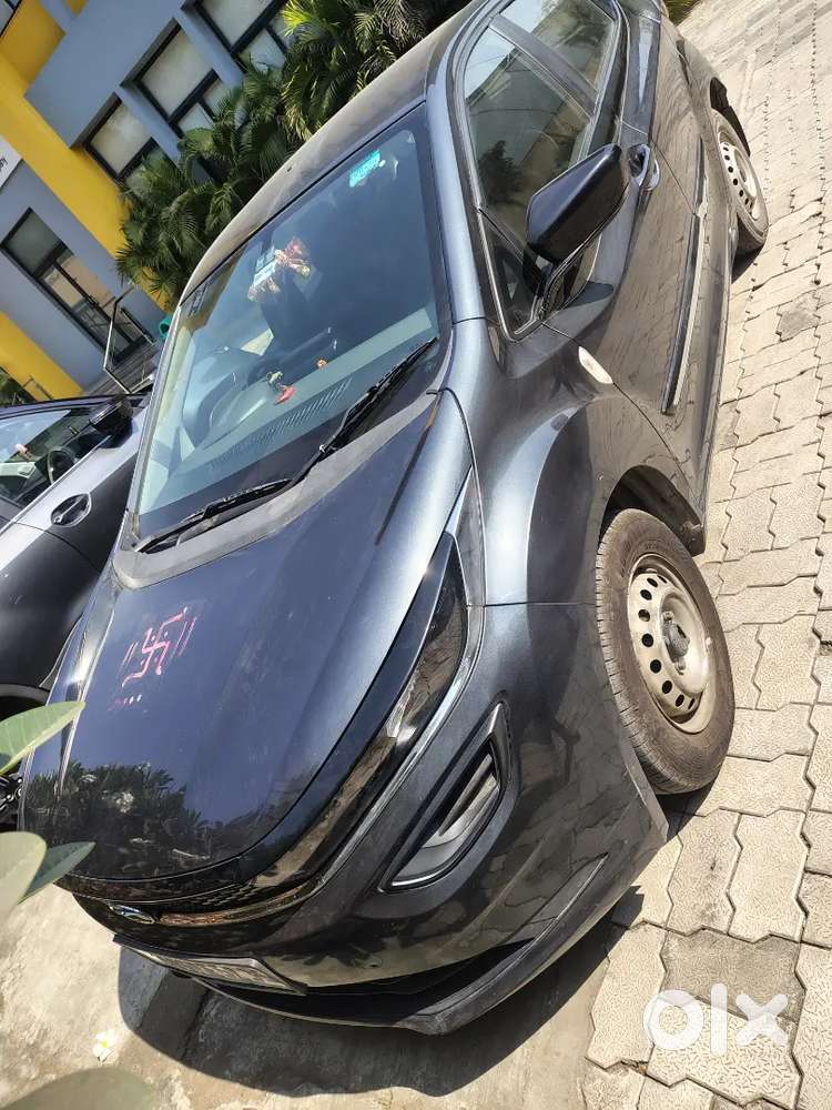 Tata Altroz 1.2 Xe 2021