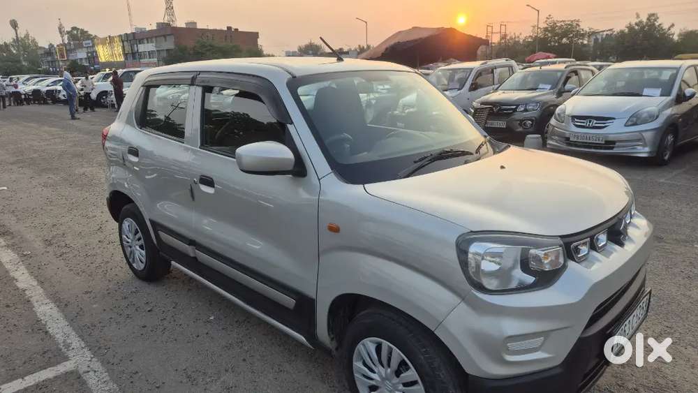 Maruti Suzuki S-presso 2023 Petrol 23500 Km Driven