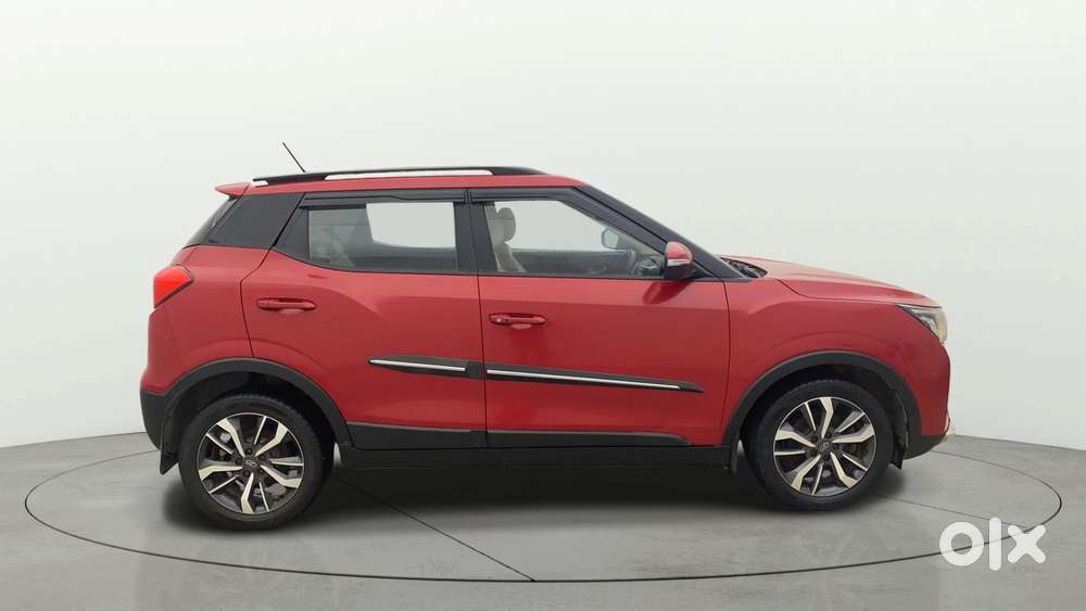 Mahindra Xuv300 1.2 W8 (o) Amt Petrol, 2021, Petrol