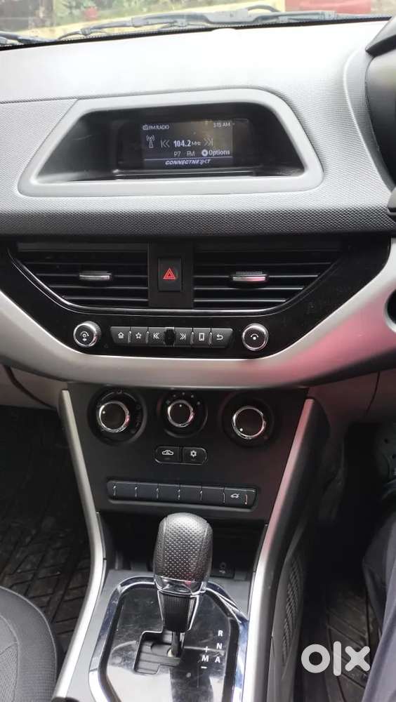 Tata Nexon 1.2 Revotron Xma, 2018, Petrol
