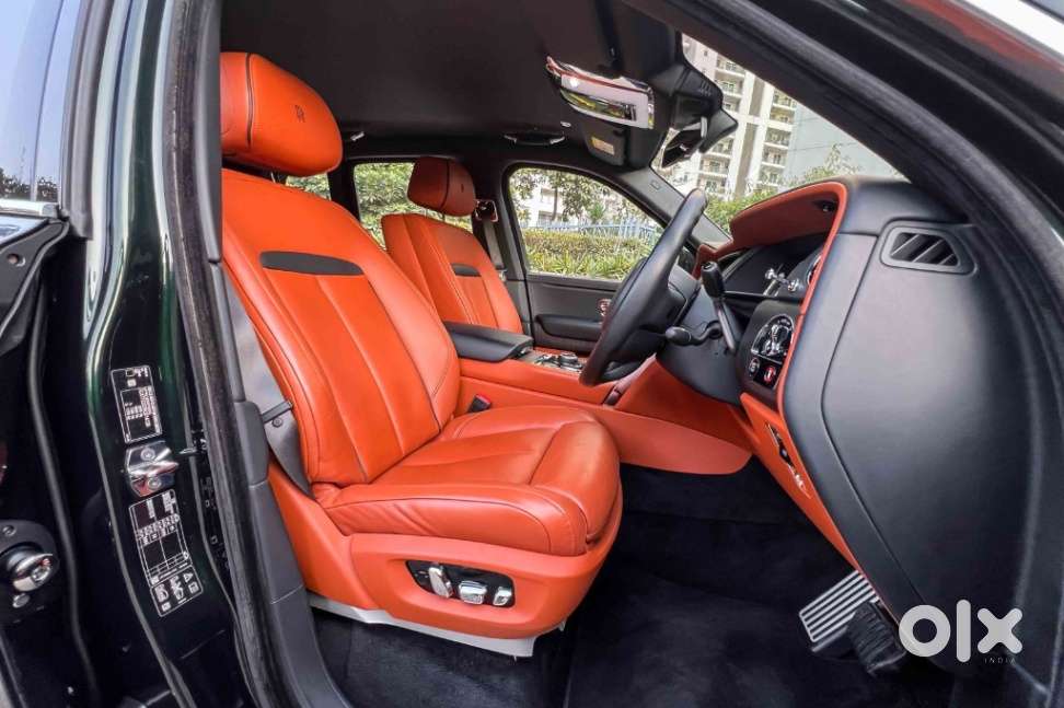 Rolls-royce Cullinan V12, 2022, Petrol