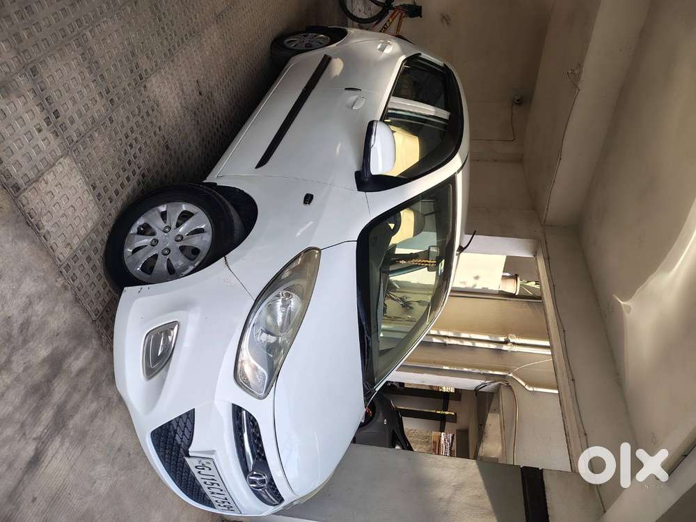 Hyundai I10 2012 Petrol &cng 24 To 26  Mileage Good Condition