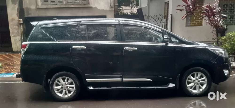 Toyota Innova Crysta [2020-ongoing] 2.4 Gx 8 Str, 2024, Diesel