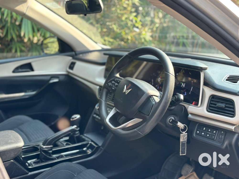 Mahindra Xuv700 2.2 Ax 5 Diesel Mt 7 Str, 2022, Diesel