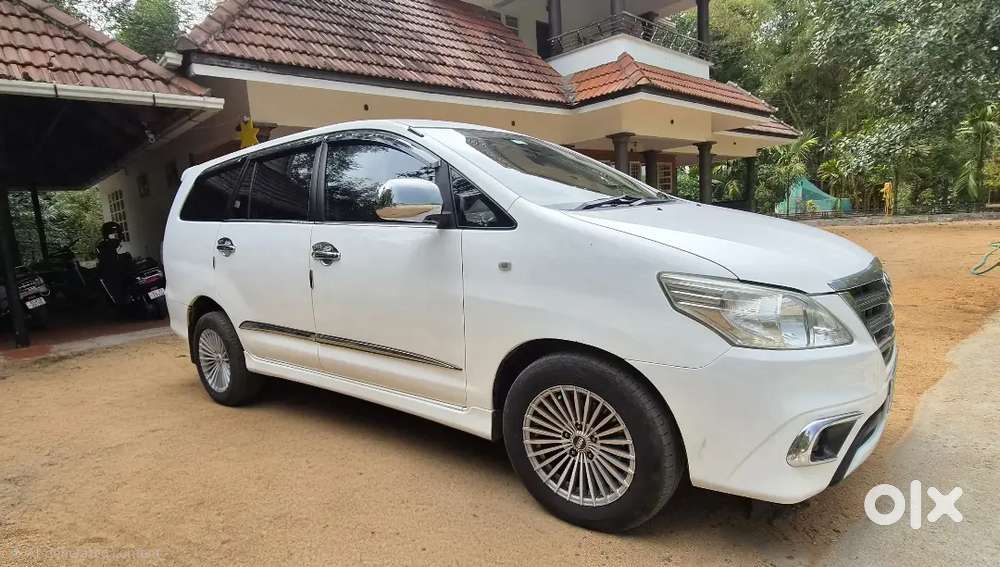 Very Good Condition Toyota Innova 2013 Gx. Re Registered To Kerala.