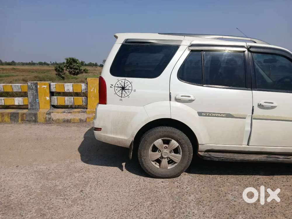 Tata Safari Storme 2016 Diesel 95000 Km Driven