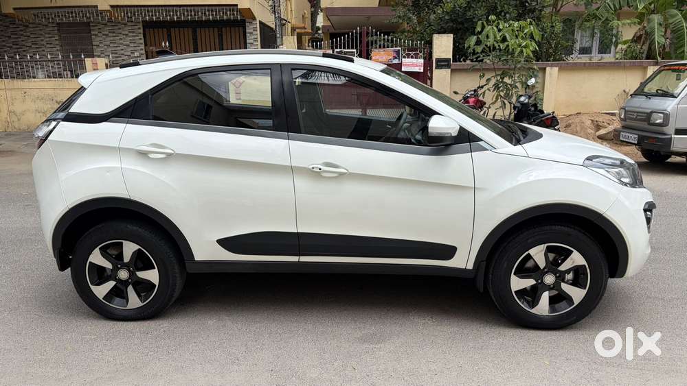 Tata Nexon 1.2 Revotron Xza Plus (o) Amt, 2018, Petrol