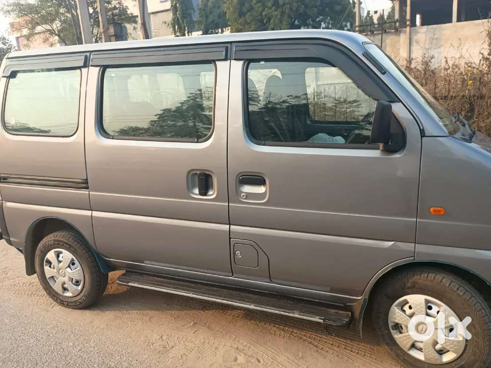Maruti Suzuki Eeco 2025 Cng & Hybrids 28000 Km Driven