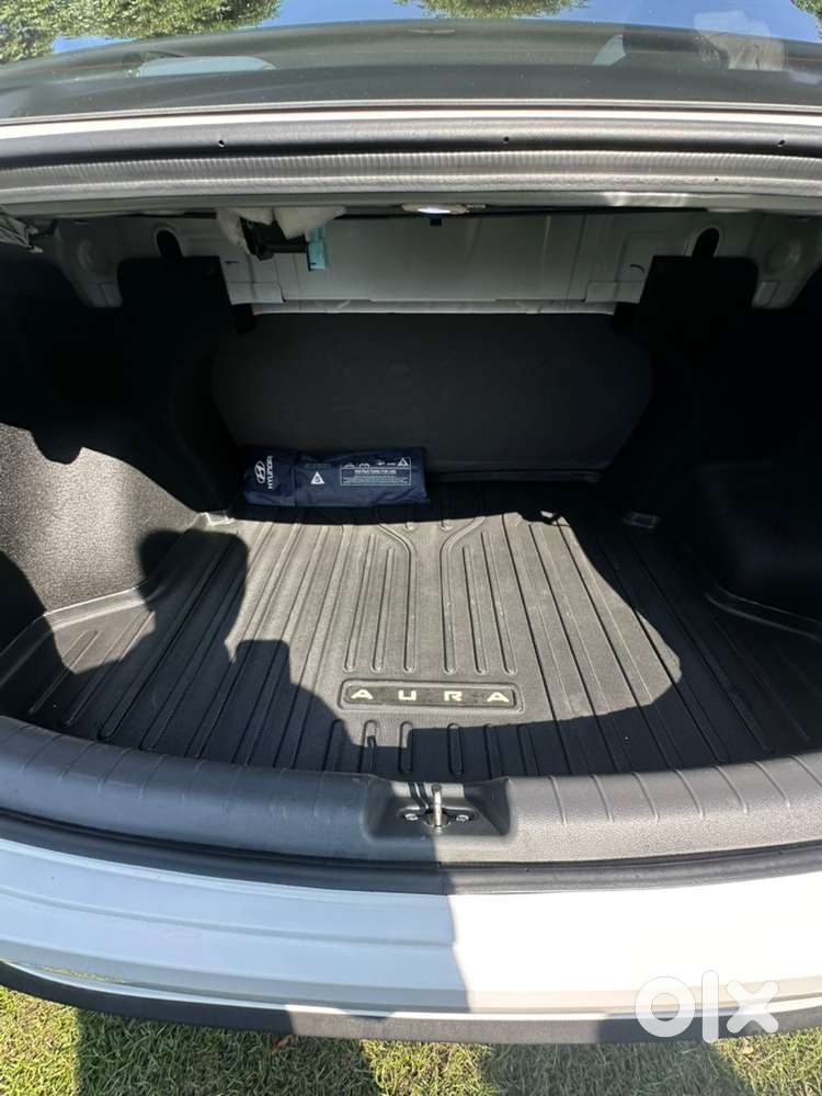 Hyundai Aura Petrol 2025 ( Automatic)