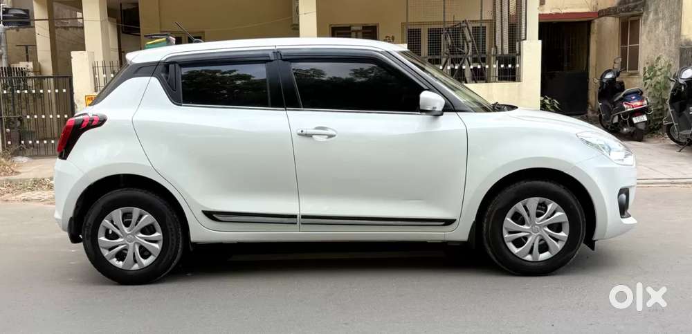 Maruti Suzuki Swift Vxi, 2023, Petrol