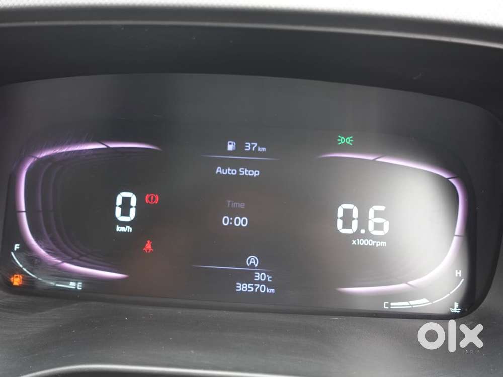 Kia Carens 1.5 Premium 7 Str, 2023, Petrol