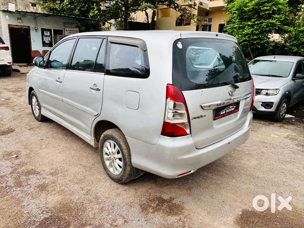 Toyota Innova 2.5 V 7 Str, 2012, Diesel