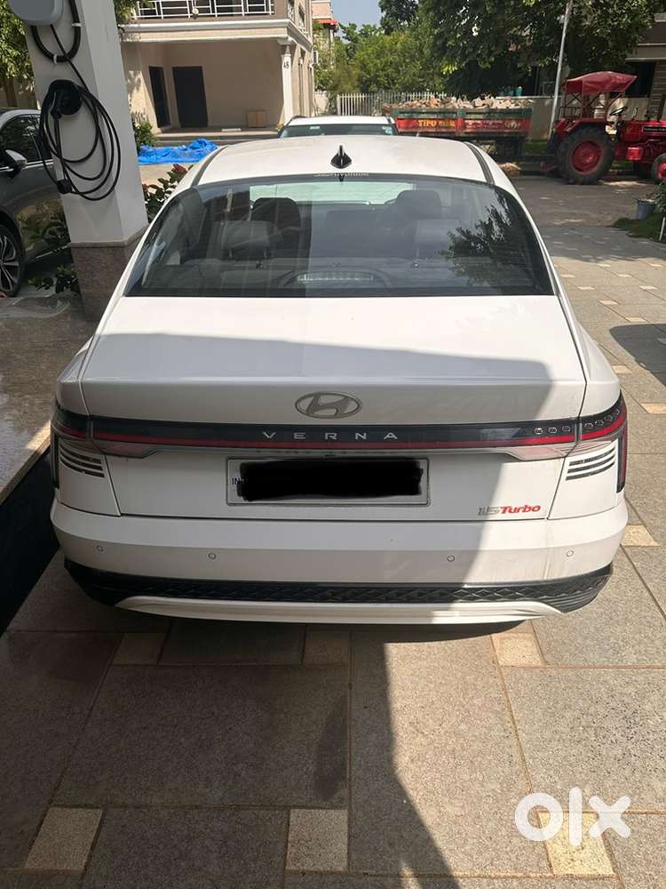 Hyundai Verna 2023 Top End Petrol At Dct Sx(o)