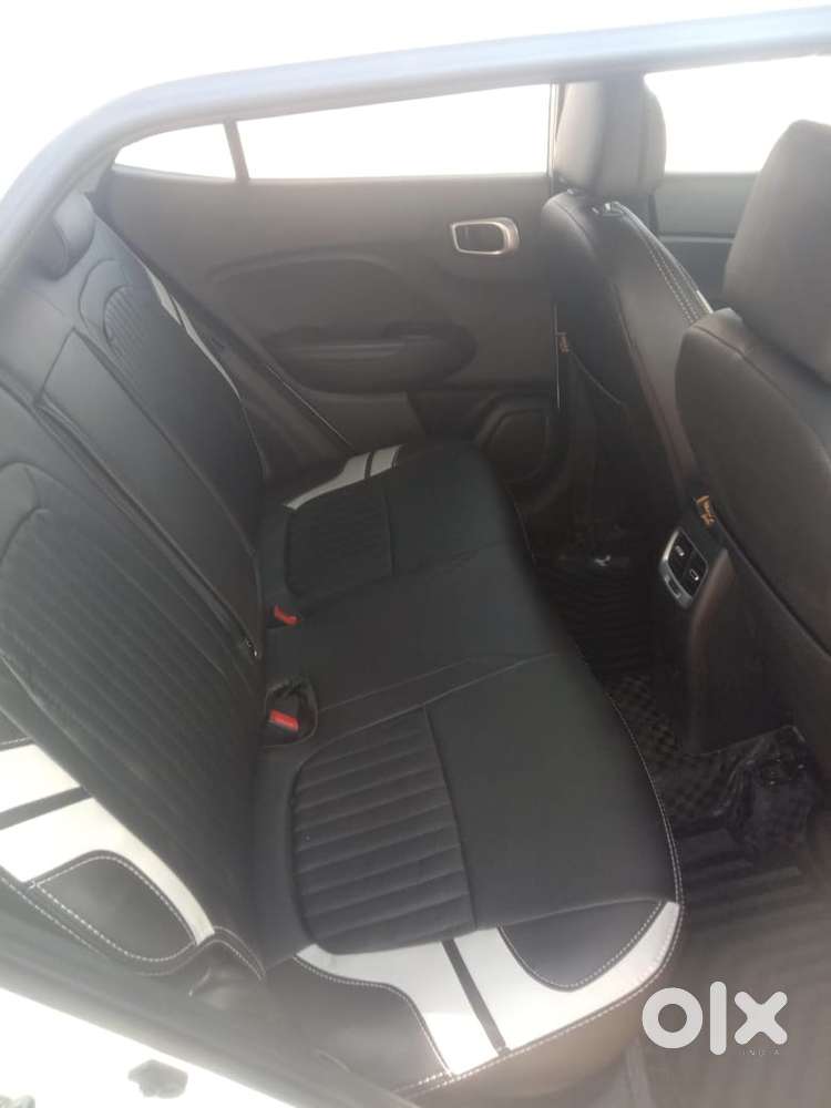 Hyundai Venue 2019 Petrol Well Maintained