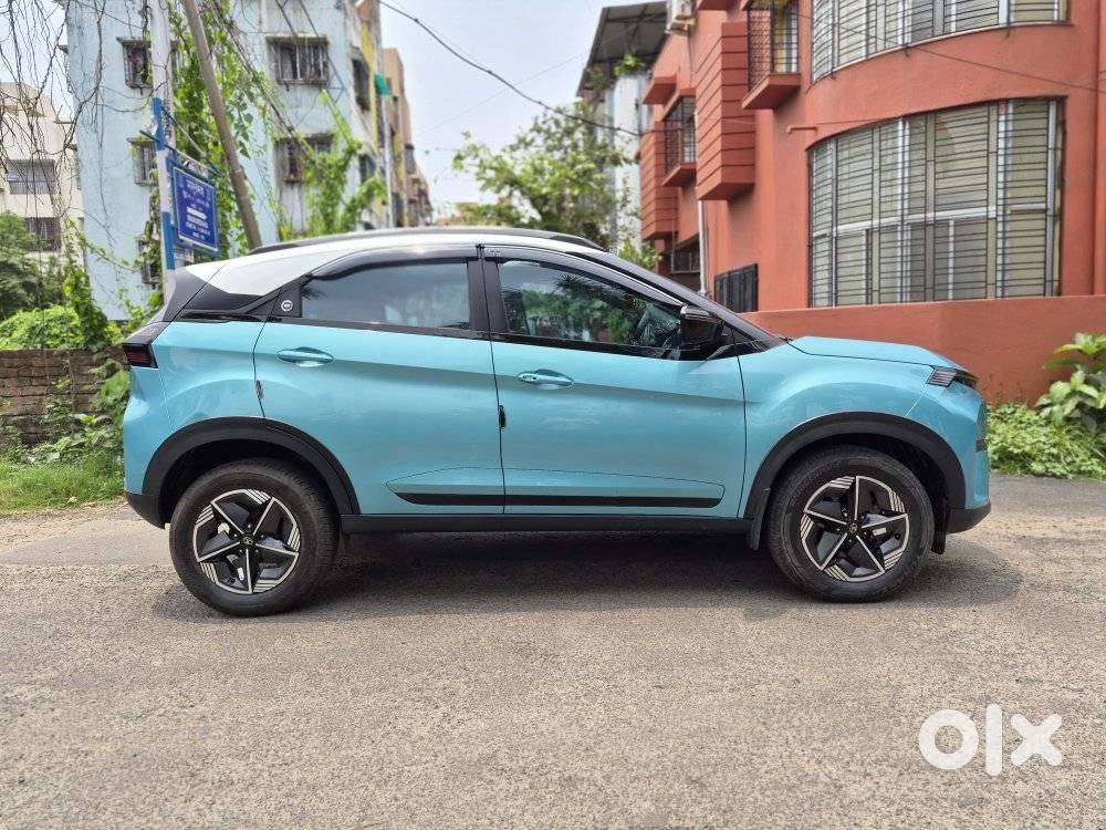 Tata Nexon Creative Plus S 1.2 Revotron Petrol 6 Mt, 2024, Petrol