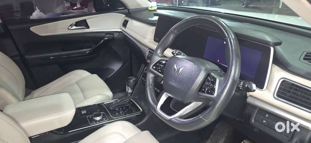 Mahindra Xuv700 2.2 Ax 7 Diesel At Luxury Pack Str, 2022, Diesel
