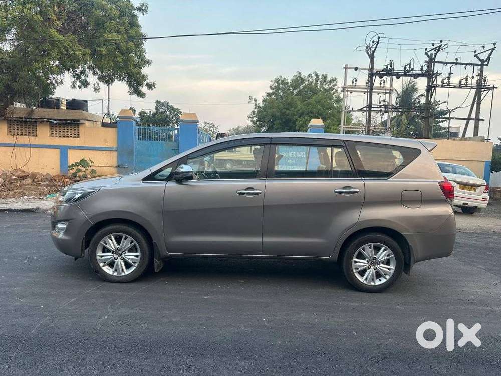 Toyota Innova Crysta 2.8z Automatic, 2017, Diesel