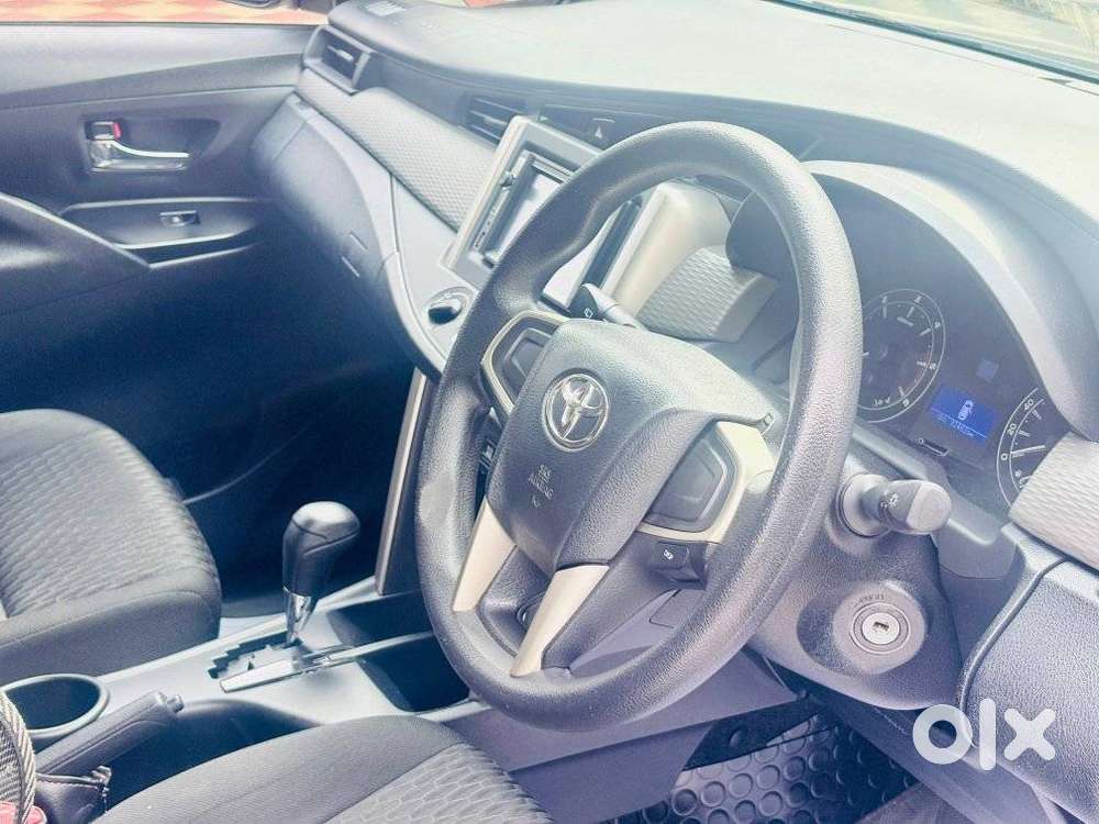 Toyota Innova Crysta 2.8 Gx At, 2017, Diesel