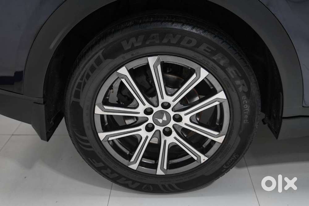 Mahindra Xuv700 2.2 Ax 7 Diesel At Str Awd, 2022, Diesel