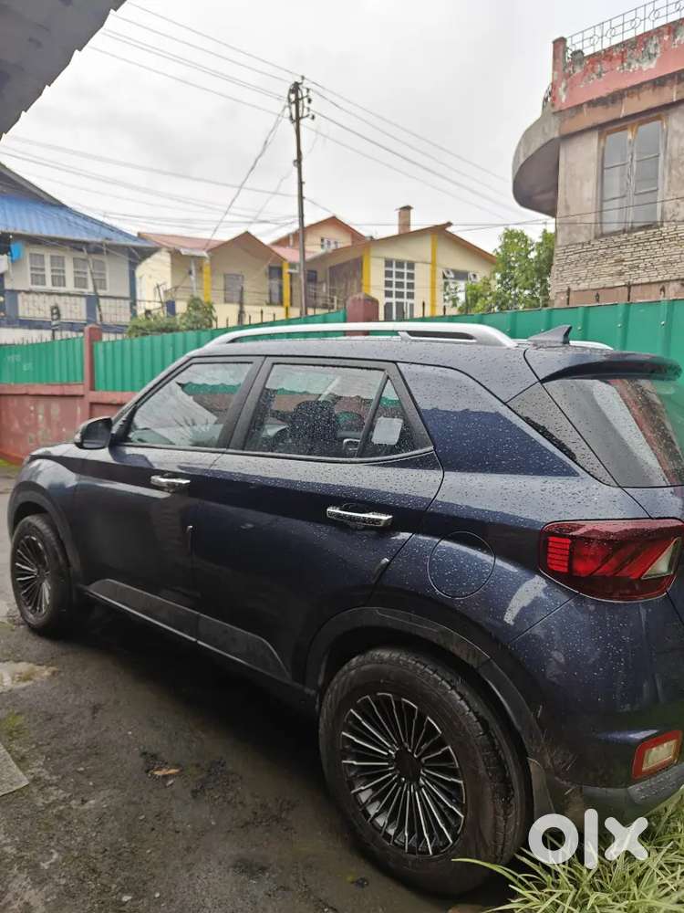 Hyundai Venue 2022 Diesel 50000 Km Driven