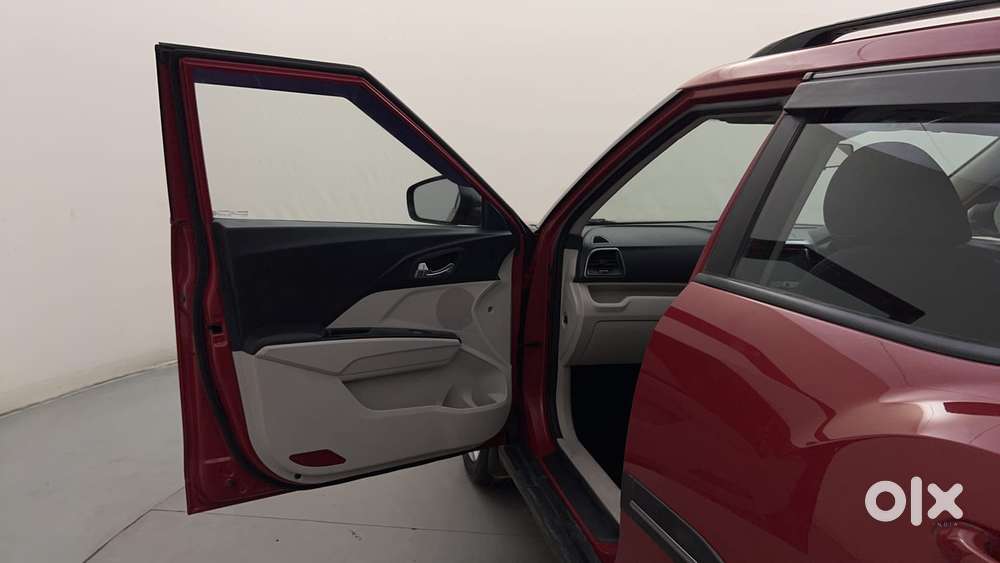 Mahindra Xuv300 W8 Diesel, 2022, Diesel