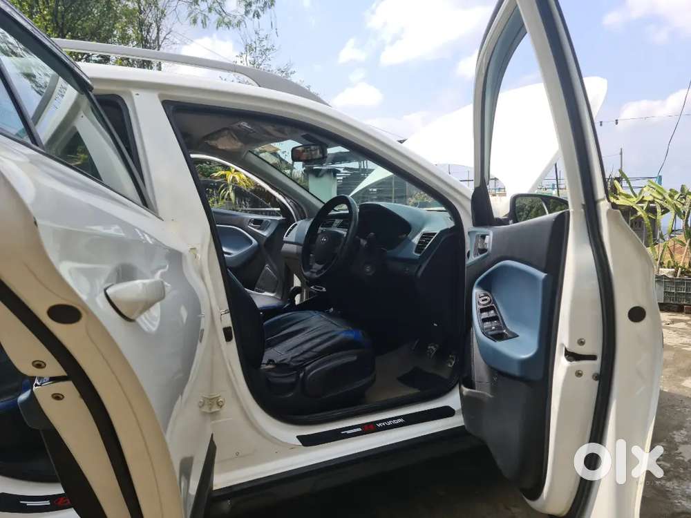 Hyundai I20 Active 2016 Petrol Well Maintained