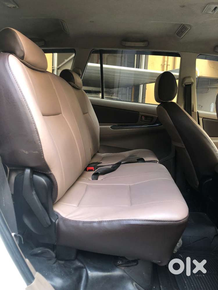 Toyota Innova 2.5 G (diesel) 8 Seater, 2016, Diesel