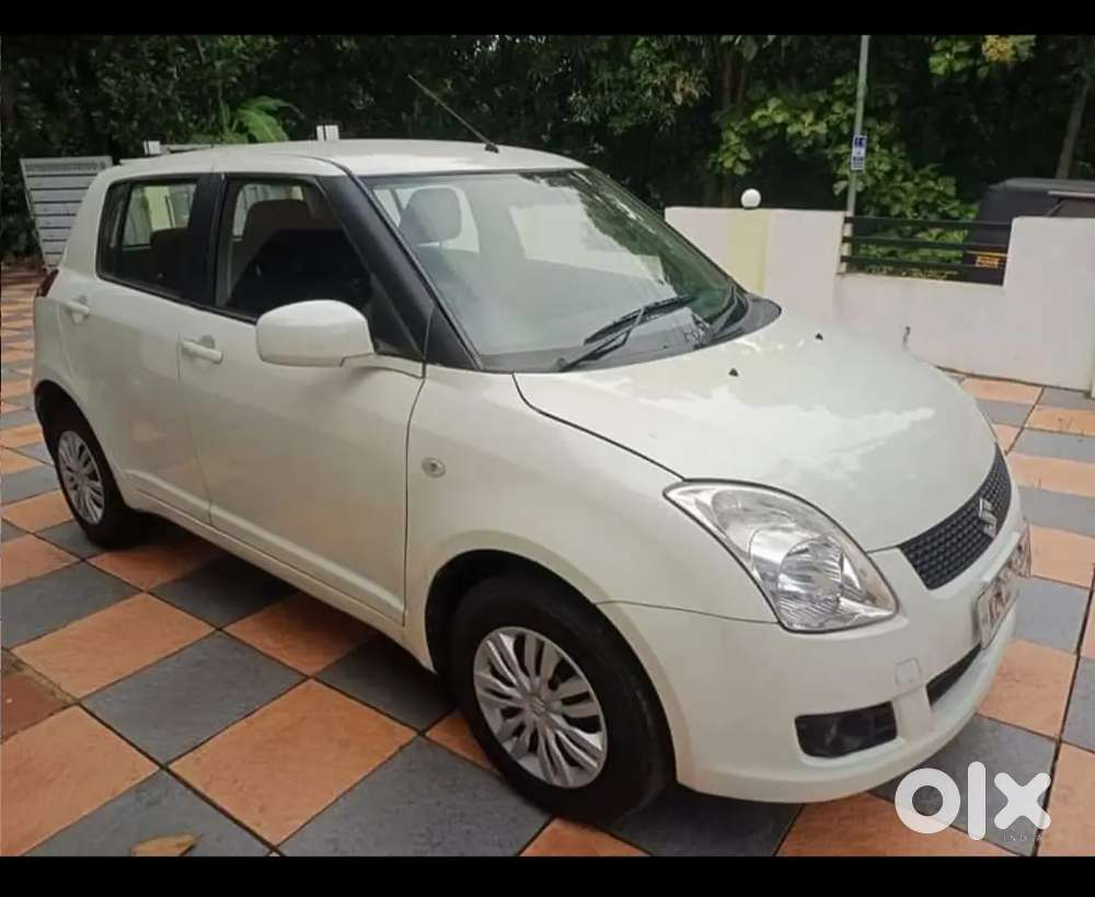 Urgent Sale  Maruti Suzuki Swift 2009 Diesel