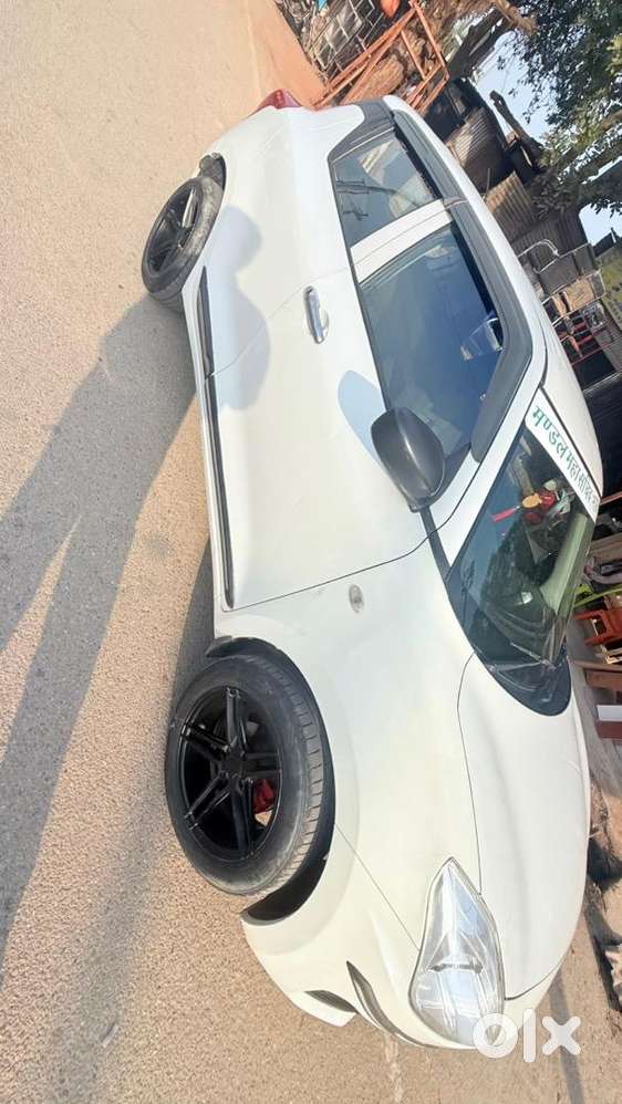 Maruti Suzuki Swift 2020 Petrol 45000 Km Driven