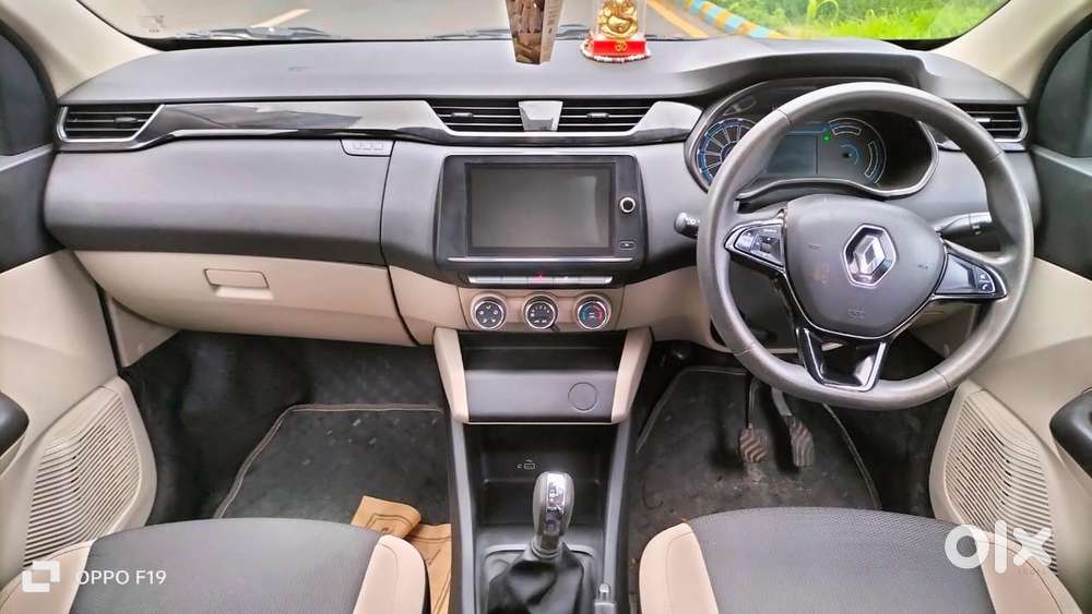 Renault Triber Rxt, 2022, Petrol