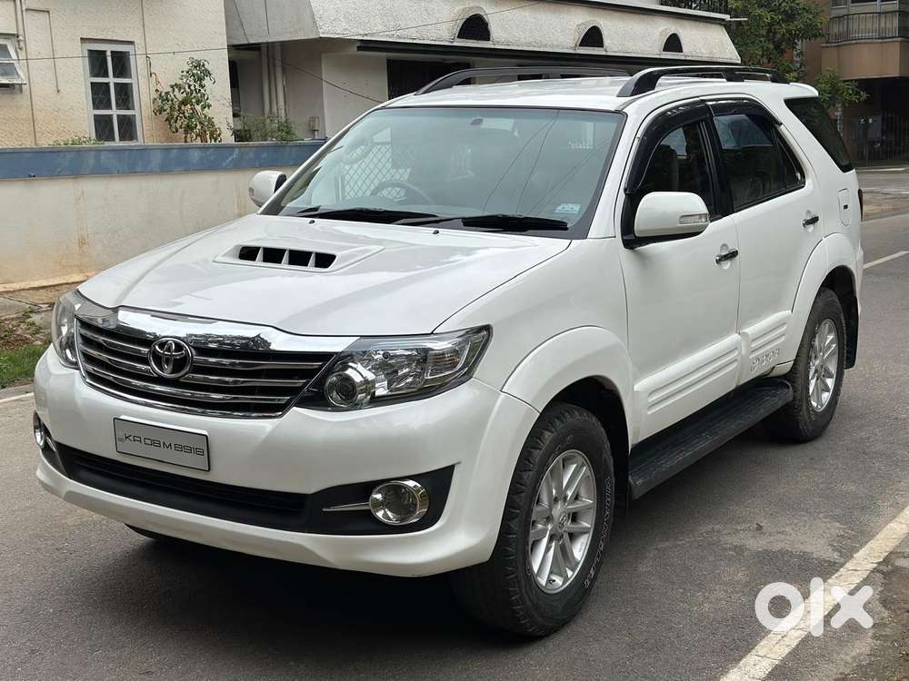 Toyota Fortuner 3.0 4x4 Manual, 2011, Diesel