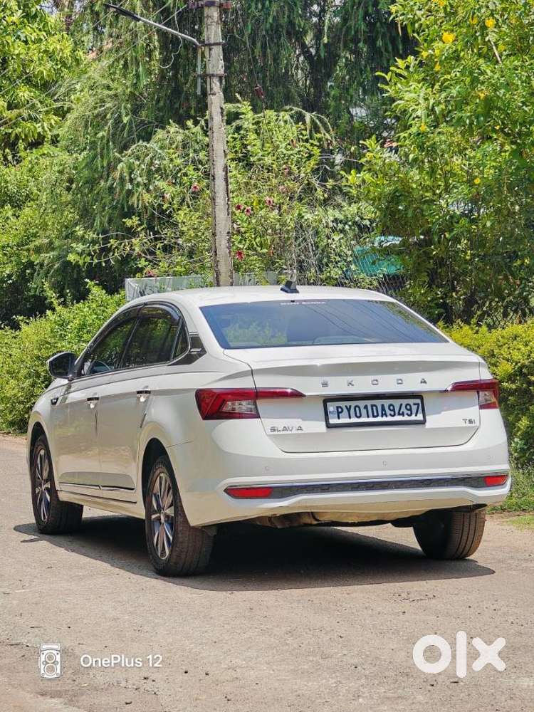 Skoda Slavia Anniversary Edition 1.5l Tsi Mt, 2023, Petrol