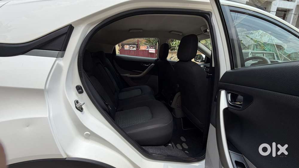 Tata Nexon 1.2 Revotron Xza Plus (o) Amt, 2018, Petrol