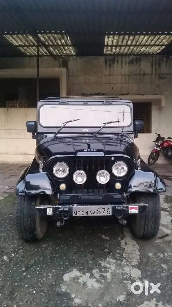 Vintage Jeep Kaiser 1968