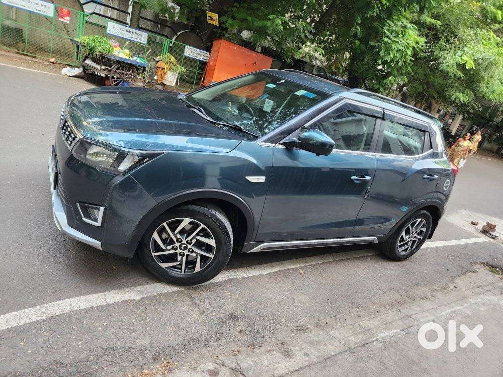Mahindra Xuv300 1.2 W6 Amt Petrol, 2023, Petrol