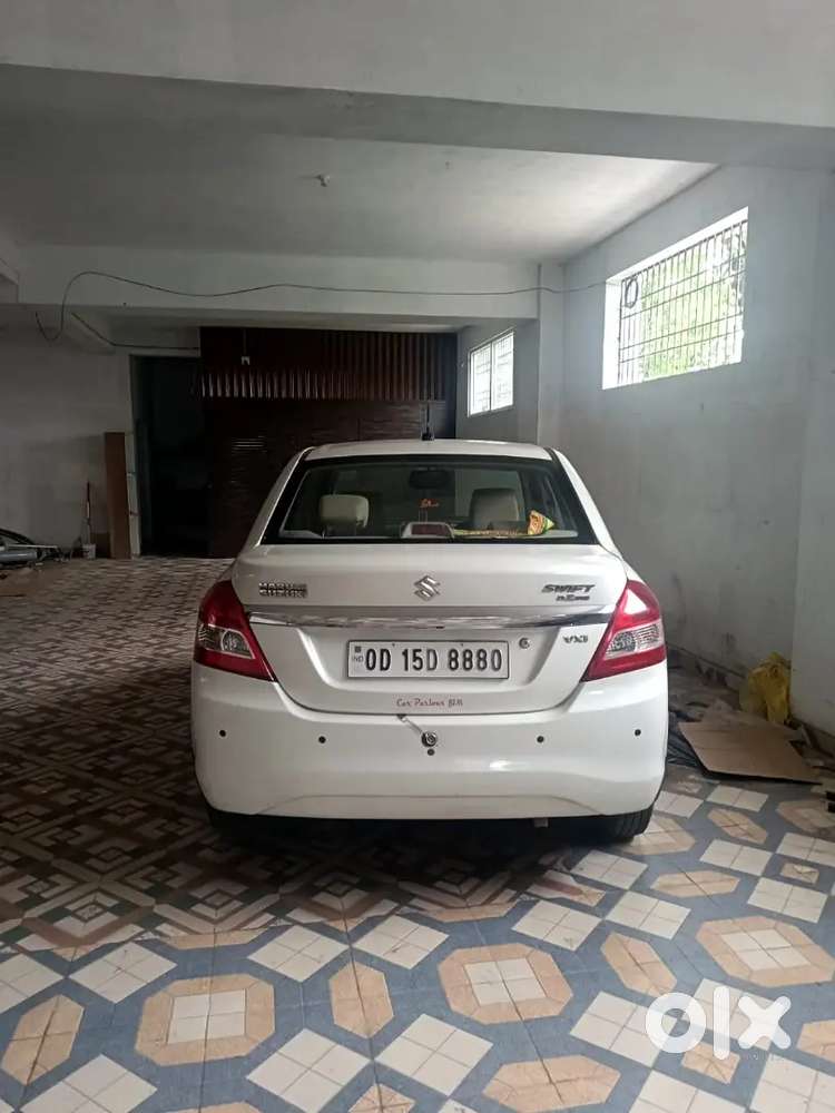 Maruti Suzuki Swift Dzire 2016 Petrol 118702 Km Driven