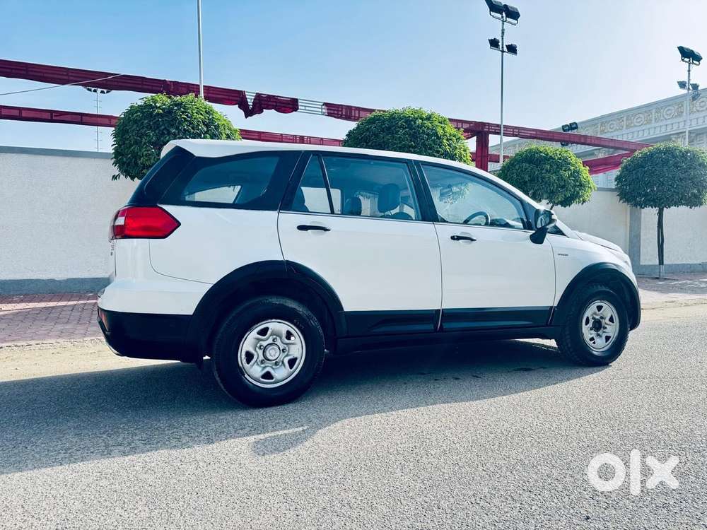 Tata Hexa Xe, 2017, Diesel
