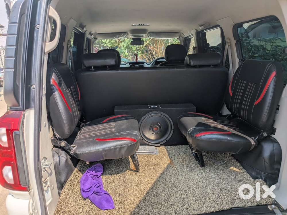 Mahindra Scorpio S11