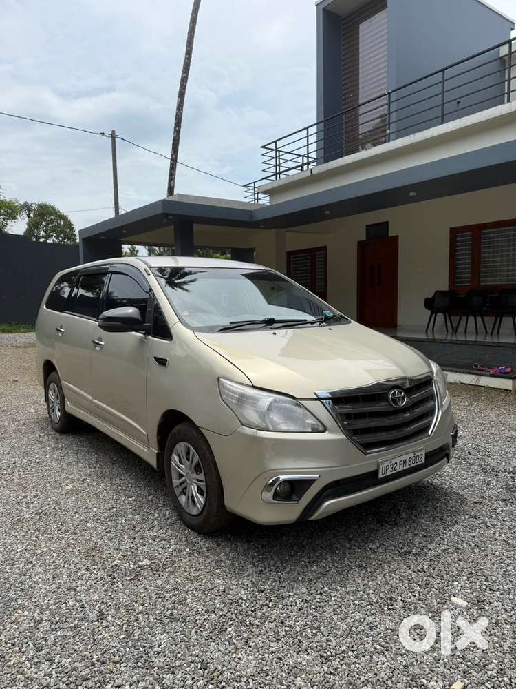 Toyota Innova Diesel 2014