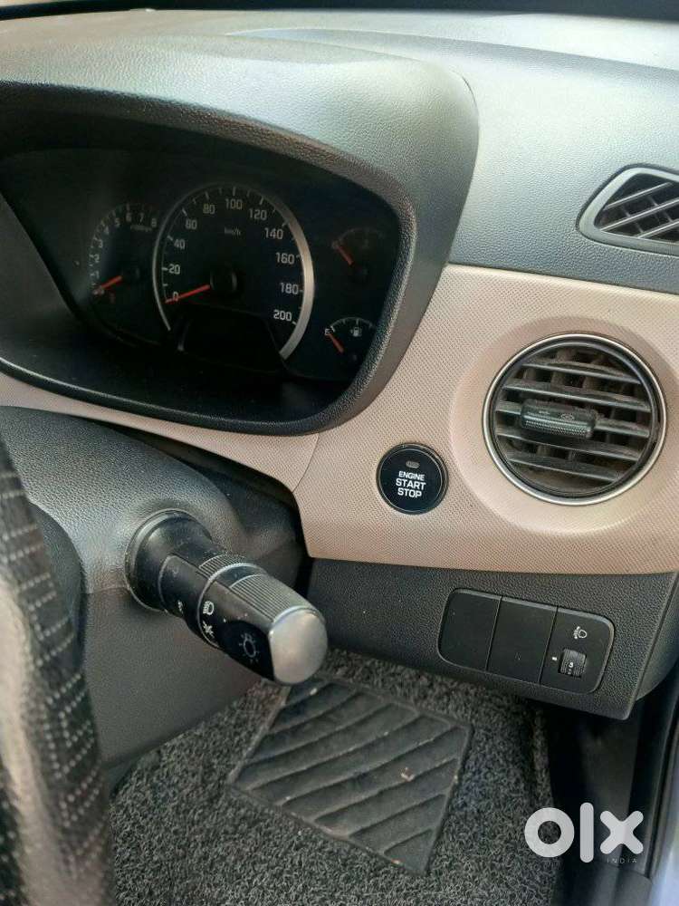 Hyundai Grand I10 Sportz, 2013, Petrol