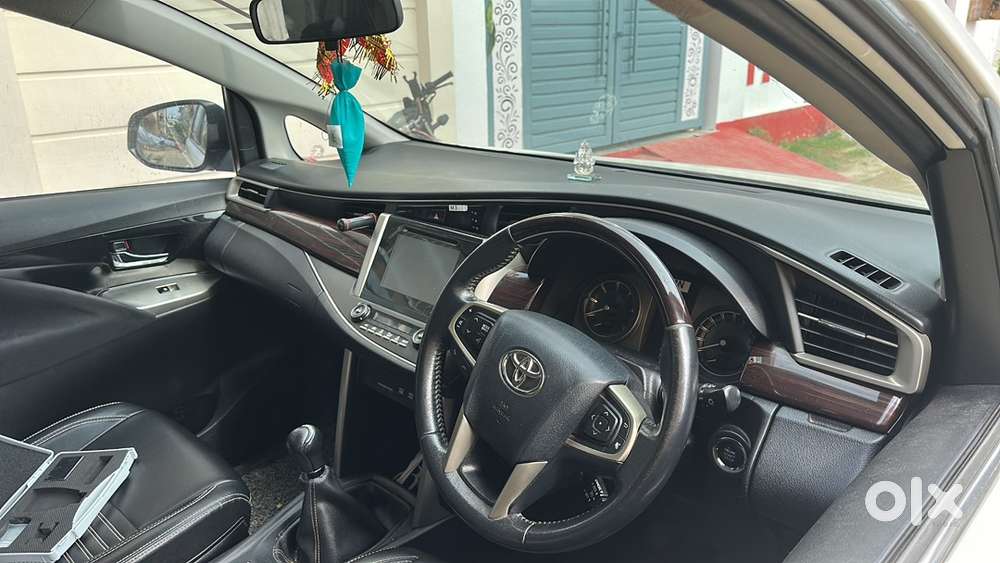 Toyota Innova Crysta 2019