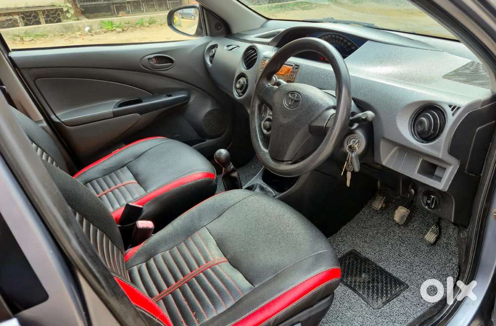 Toyota Etios Liva G Exclusive, 2013, Petrol