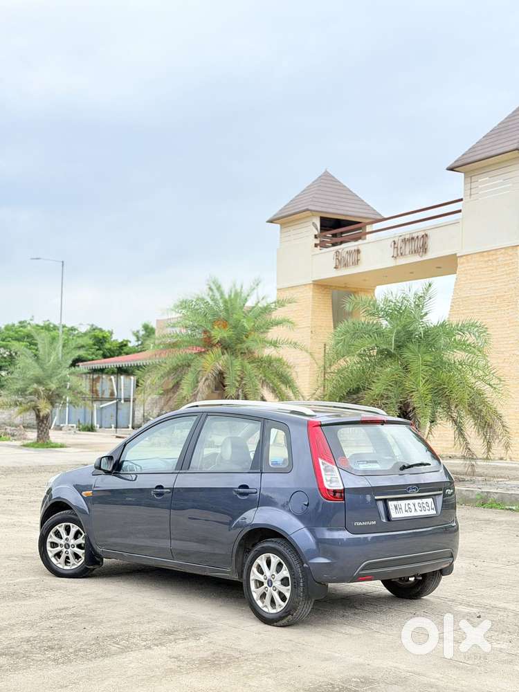 Ford Figo Petrol Titanium, 2014, Petrol